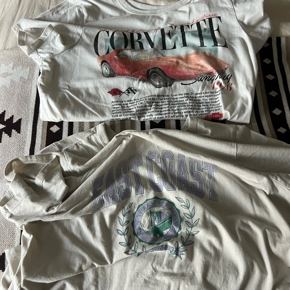 Graphic tees - Picture 1 of 2